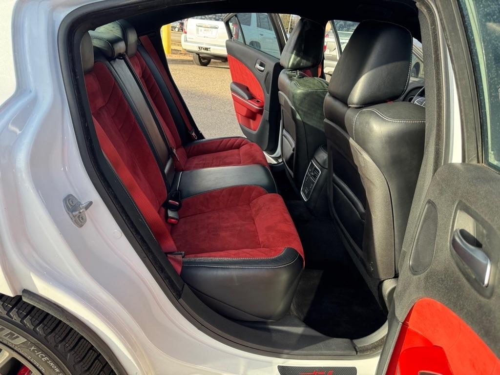 Dodge Charger 4dr Sdn SRT 392 RWD 2015