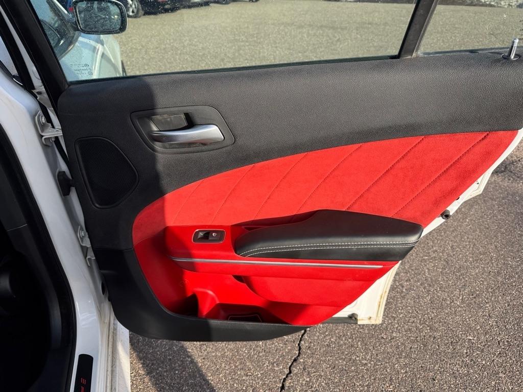 Dodge Charger 4dr Sdn SRT 392 RWD 2015