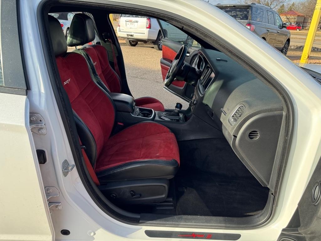 Dodge Charger 4dr Sdn SRT 392 RWD 2015