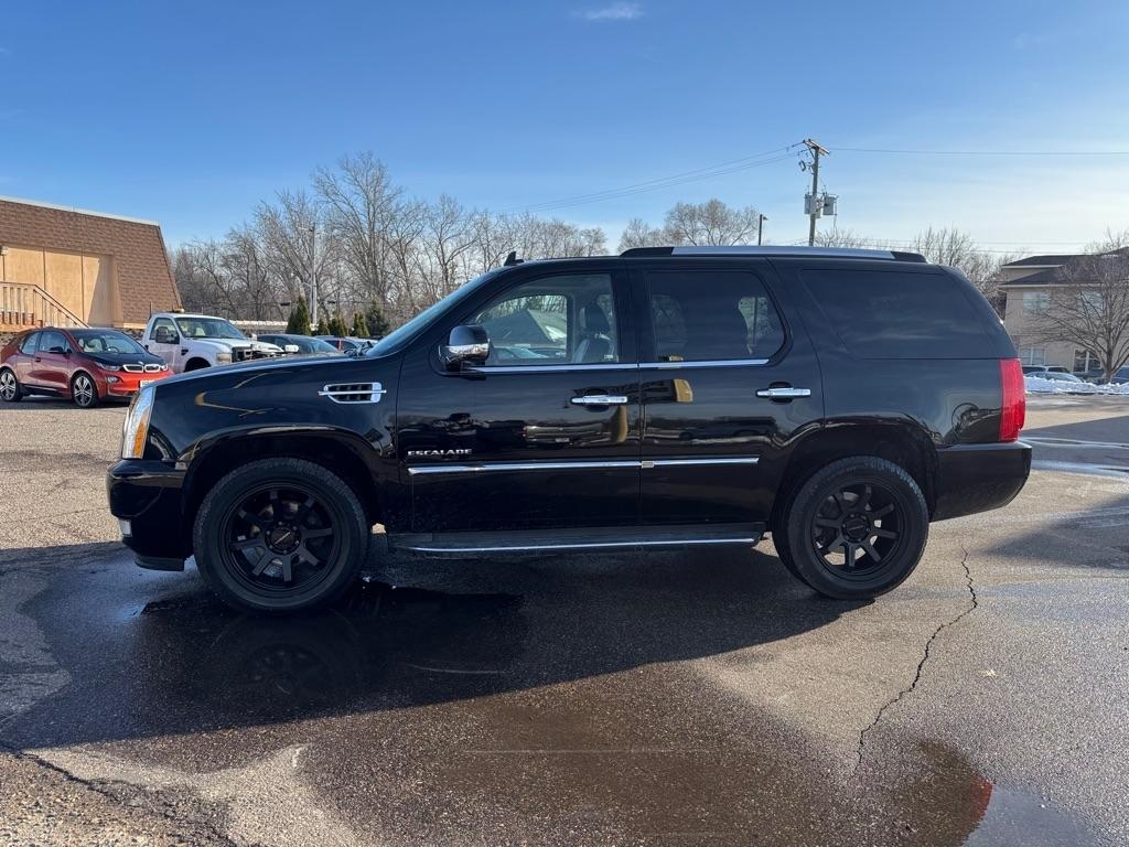 Cadillac Escalade AWD 4dr Luxury 2011