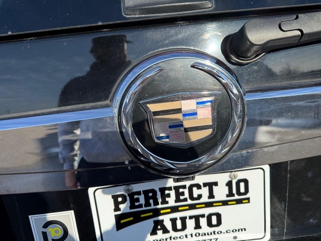 Cadillac Escalade AWD 4dr Luxury 2011