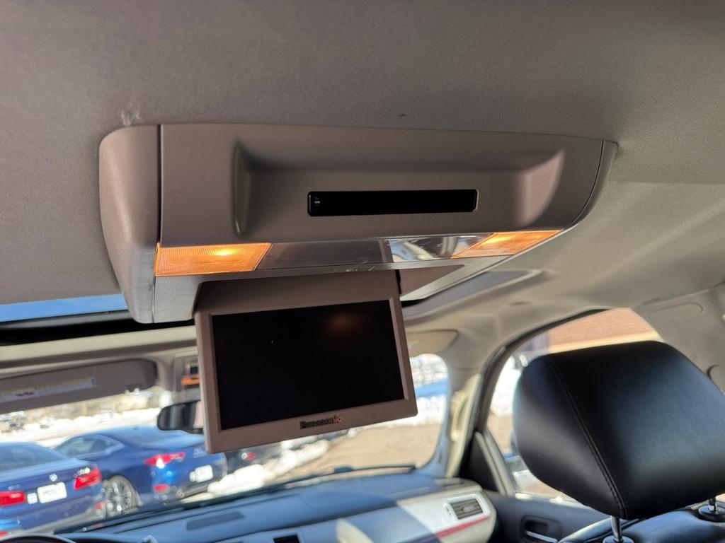 Cadillac Escalade AWD 4dr Luxury 2011