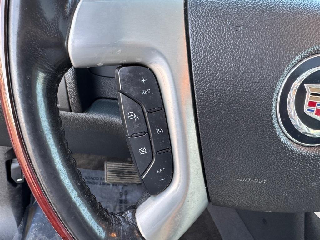 Cadillac Escalade AWD 4dr Luxury 2011