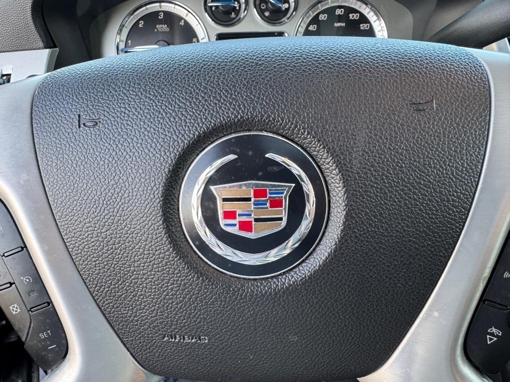 Cadillac Escalade AWD 4dr Luxury 2011