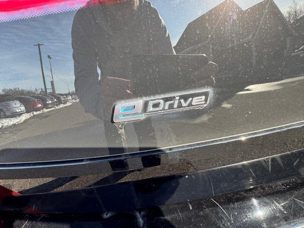 BMW i3 4dr HB w/Range Extender 2015