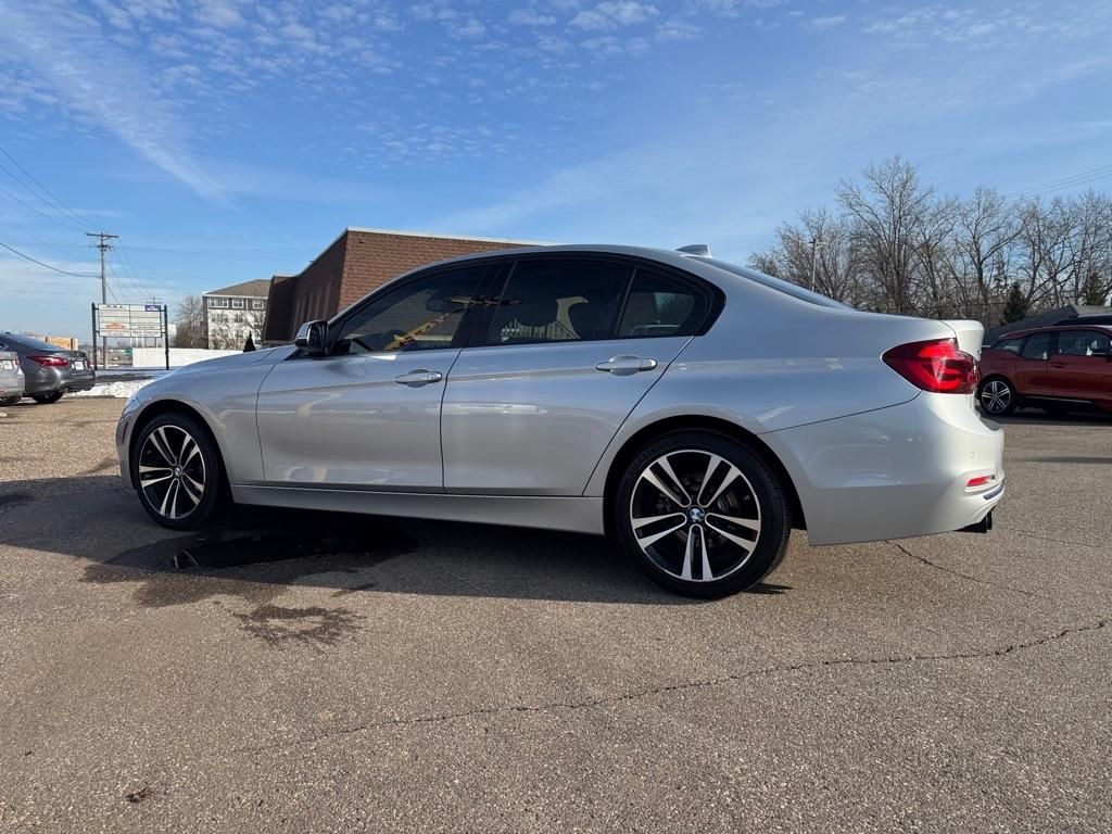 BMW 3 Series 330i xDrive Sedan 2018