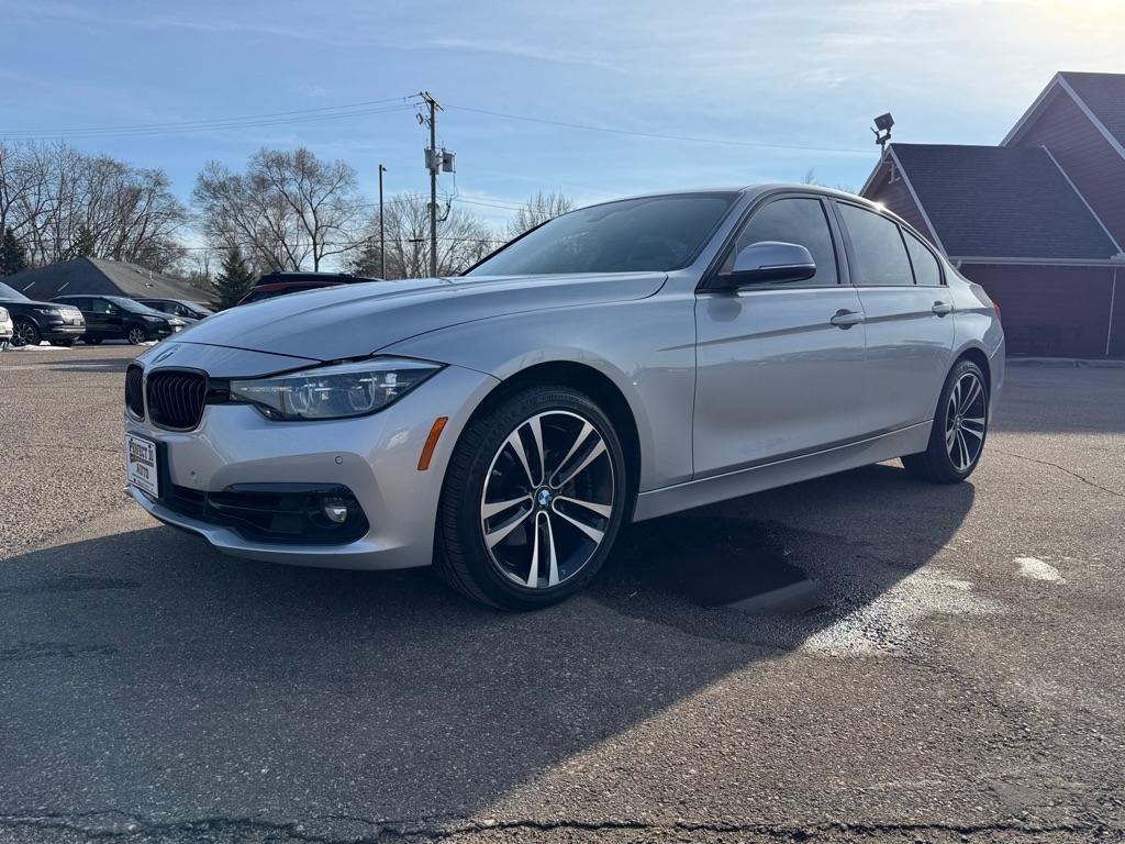 BMW 3 Series 330i xDrive Sedan 2018