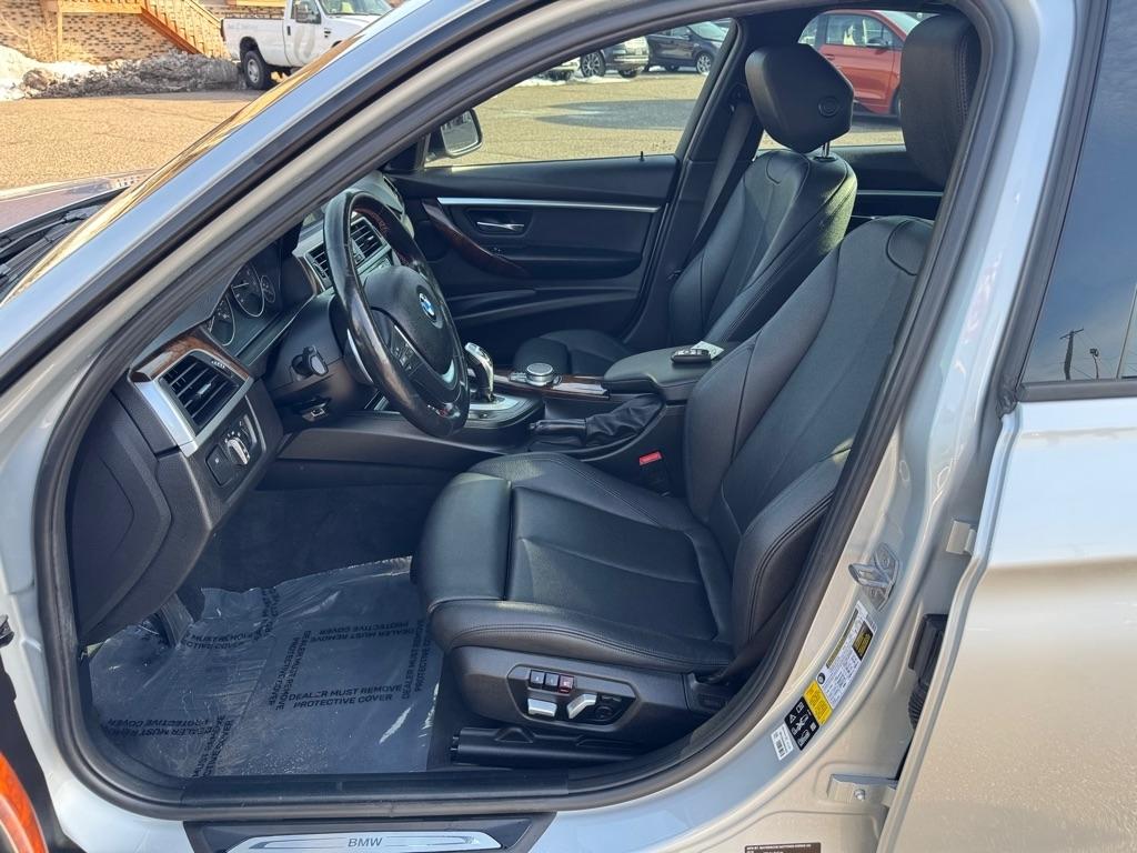 BMW 3 Series 330i xDrive Sedan 2018