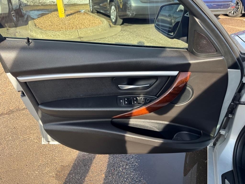 BMW 3 Series 330i xDrive Sedan 2018