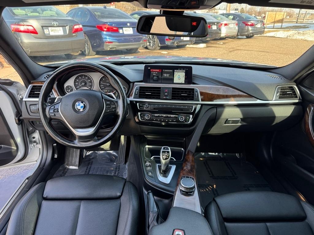 BMW 3 Series 330i xDrive Sedan 2018