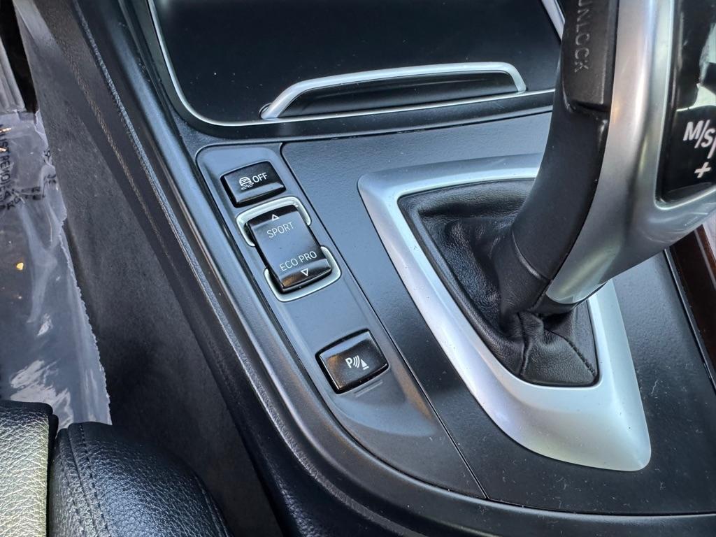 BMW 3 Series 330i xDrive Sedan 2018