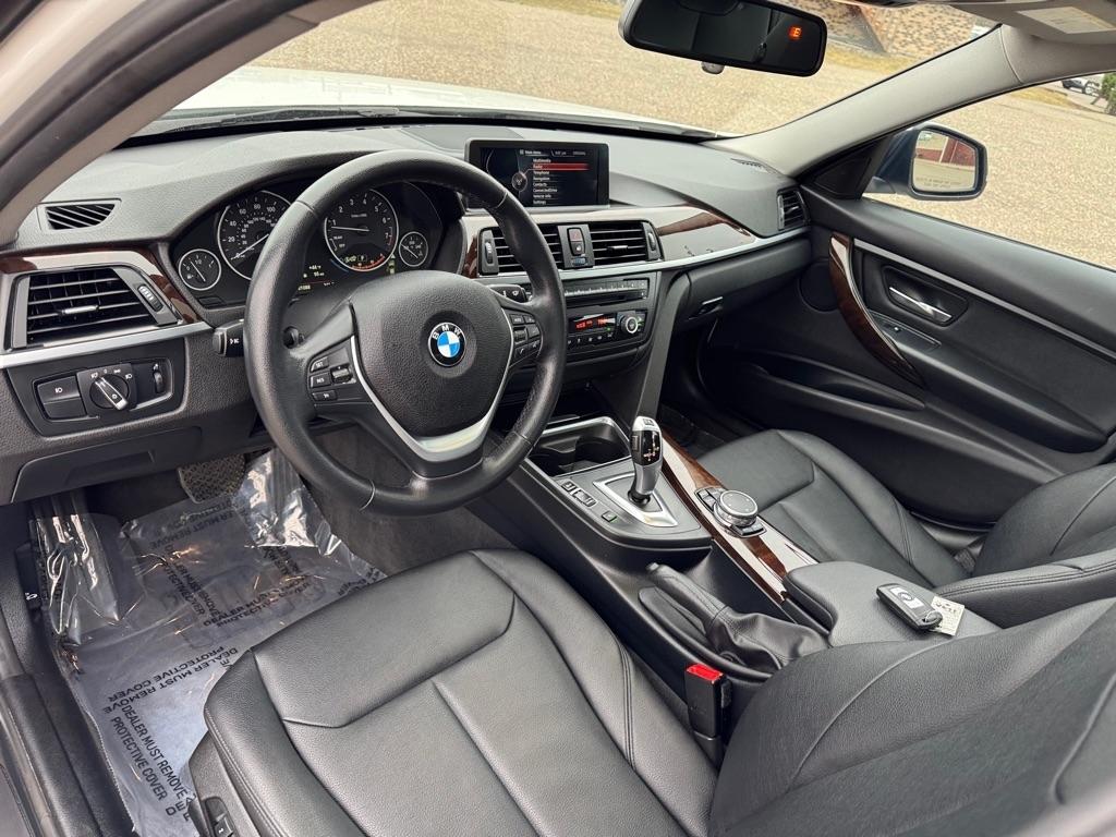 BMW 3 Series 4dr Sdn 328i xDrive AWD 2015