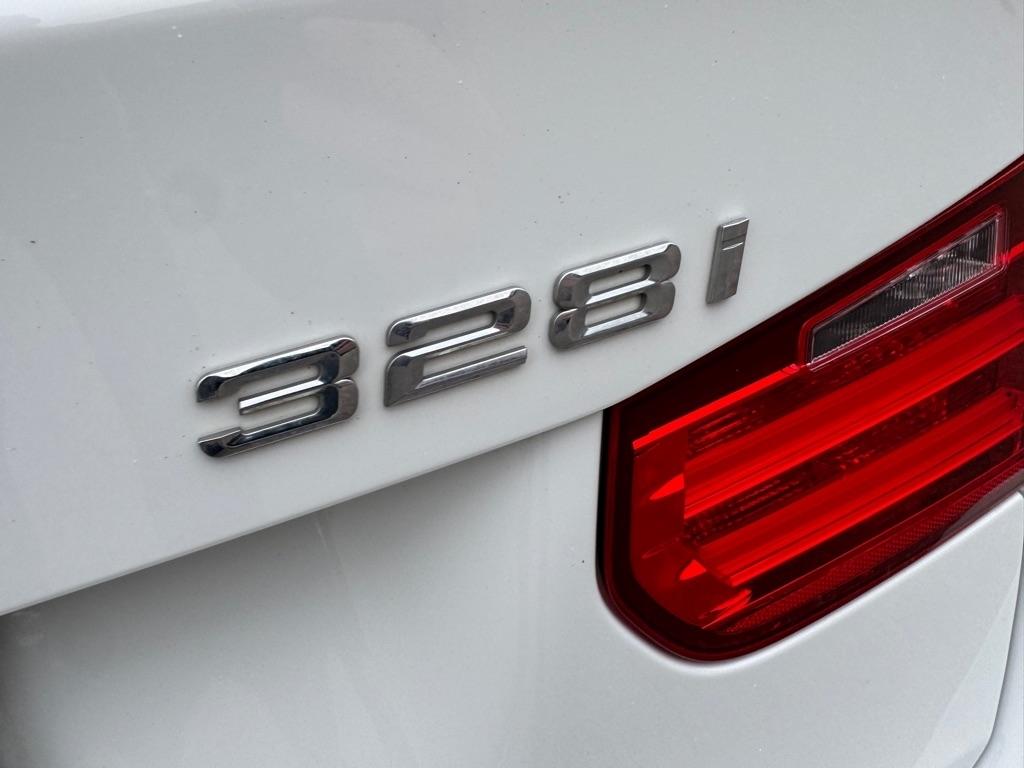 BMW 3 Series 4dr Sdn 328i xDrive AWD 2015