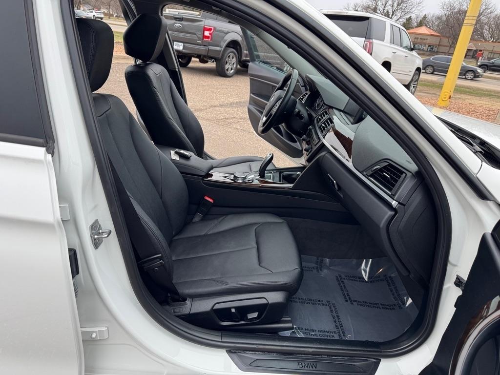 BMW 3 Series 4dr Sdn 328i xDrive AWD 2015