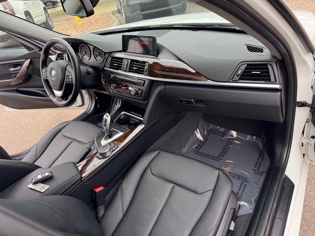 BMW 3 Series 4dr Sdn 328i xDrive AWD 2015
