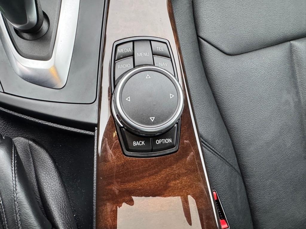 BMW 3 Series 4dr Sdn 328i xDrive AWD 2015