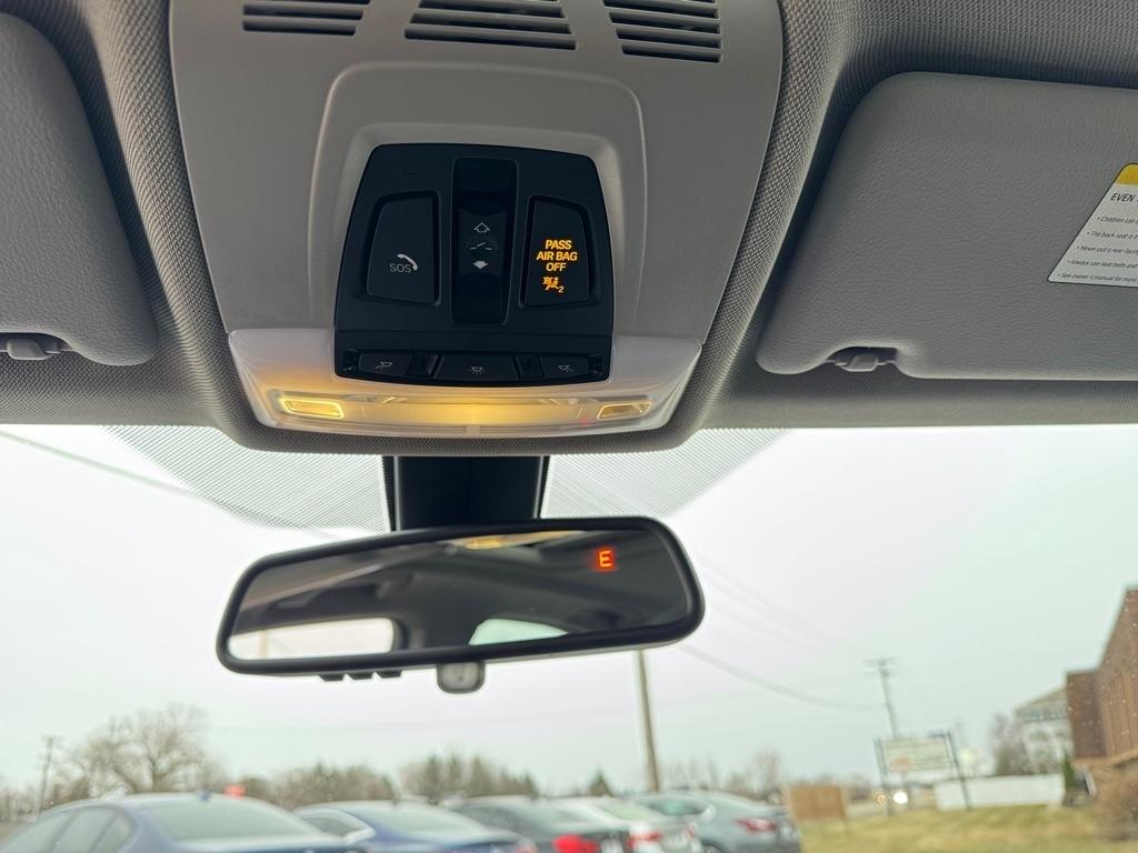 BMW 3 Series 4dr Sdn 328i xDrive AWD 2015