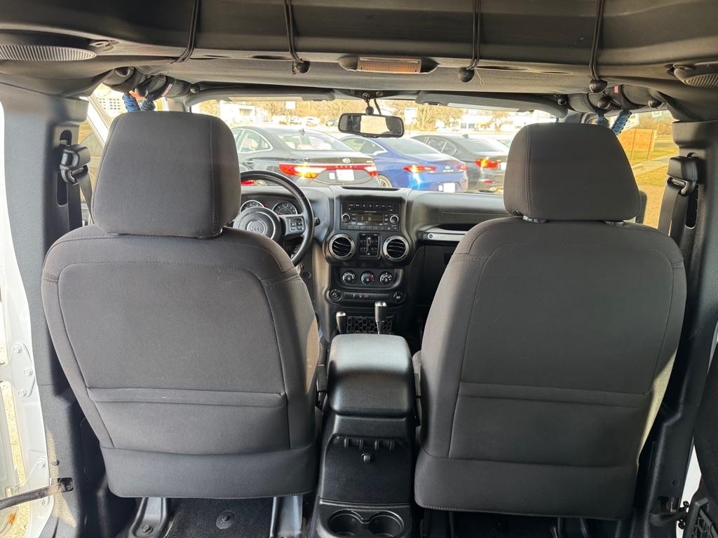 Jeep Wrangler Unlimited 4WD 4dr Sport 2014