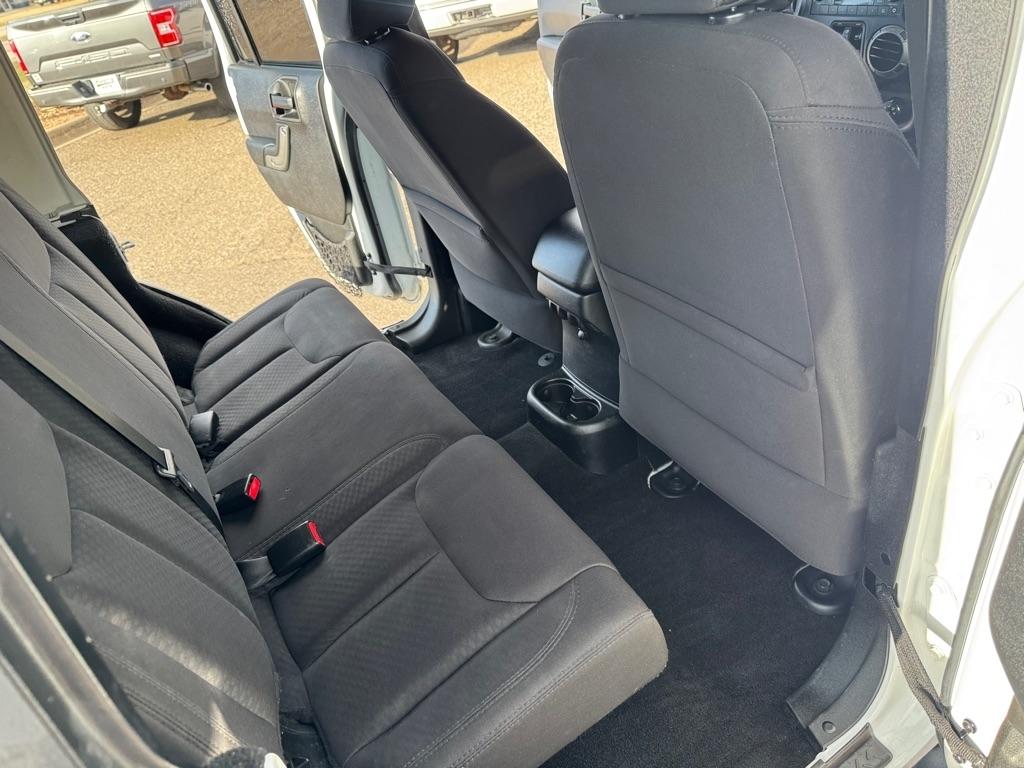 Jeep Wrangler Unlimited 4WD 4dr Sport 2014