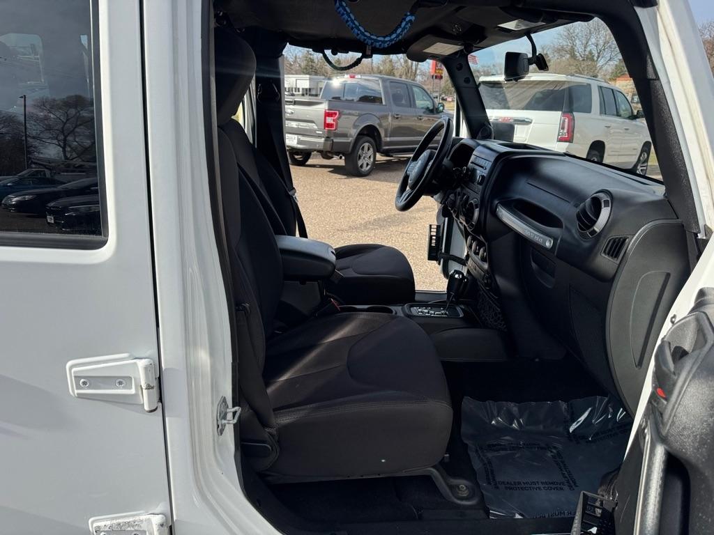 Jeep Wrangler Unlimited 4WD 4dr Sport 2014