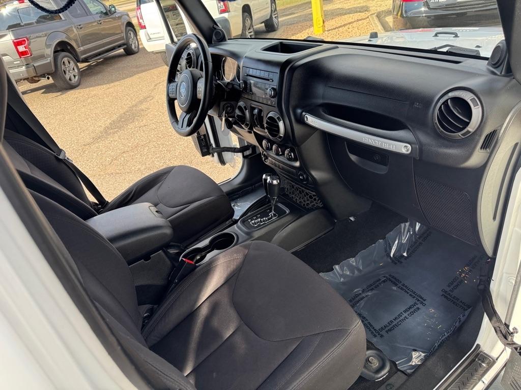 Jeep Wrangler Unlimited 4WD 4dr Sport 2014