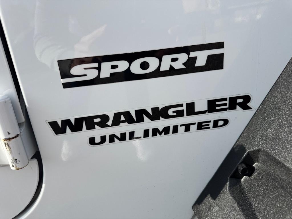 Jeep Wrangler Unlimited 4WD 4dr Sport 2014