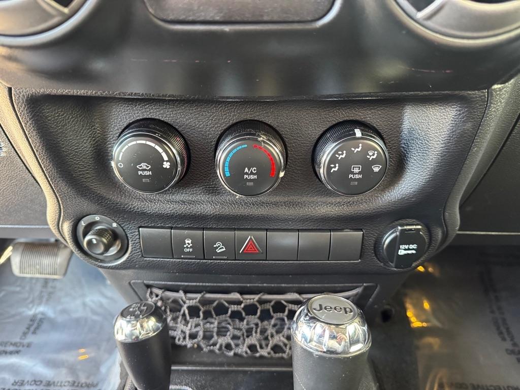 Jeep Wrangler Unlimited 4WD 4dr Sport 2014