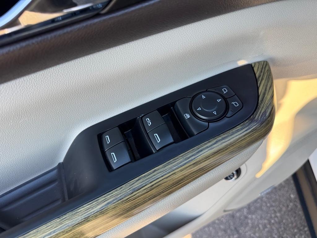 GMC Acadia AWD 4dr Denali 2017