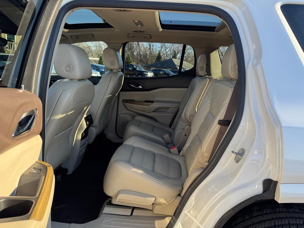 GMC Acadia AWD 4dr Denali 2017