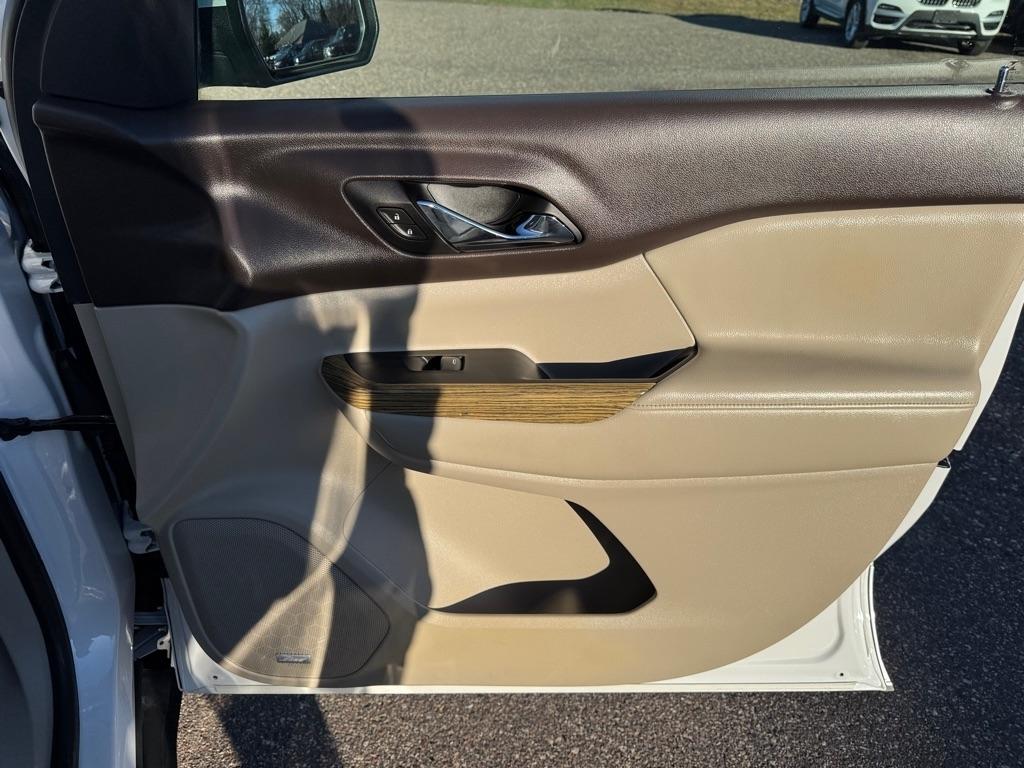 GMC Acadia AWD 4dr Denali 2017