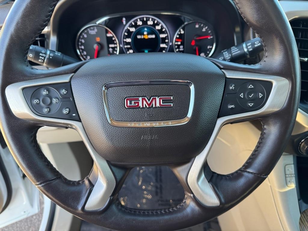 GMC Acadia AWD 4dr Denali 2017