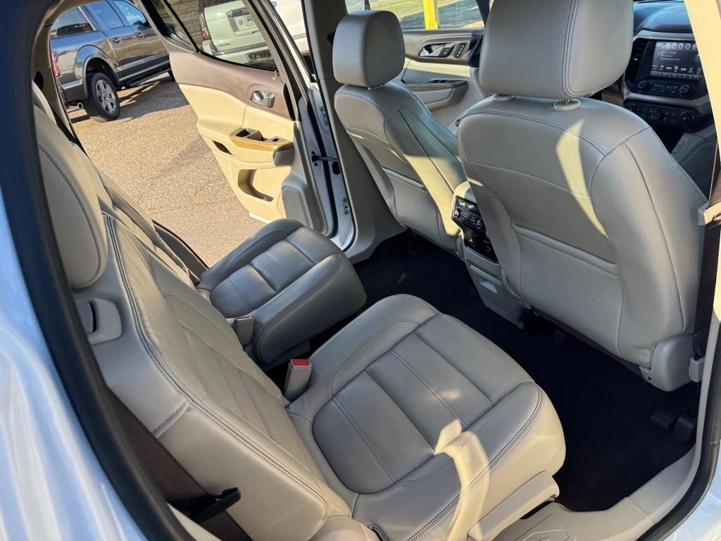 GMC Acadia AWD 4dr Denali 2017