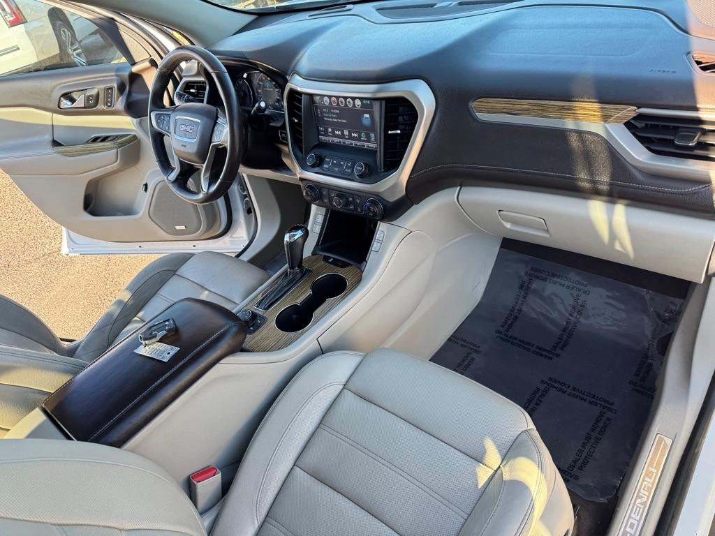 GMC Acadia AWD 4dr Denali 2017