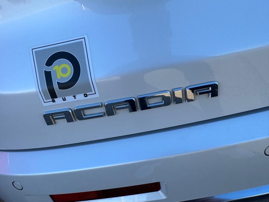 GMC Acadia AWD 4dr Denali 2017