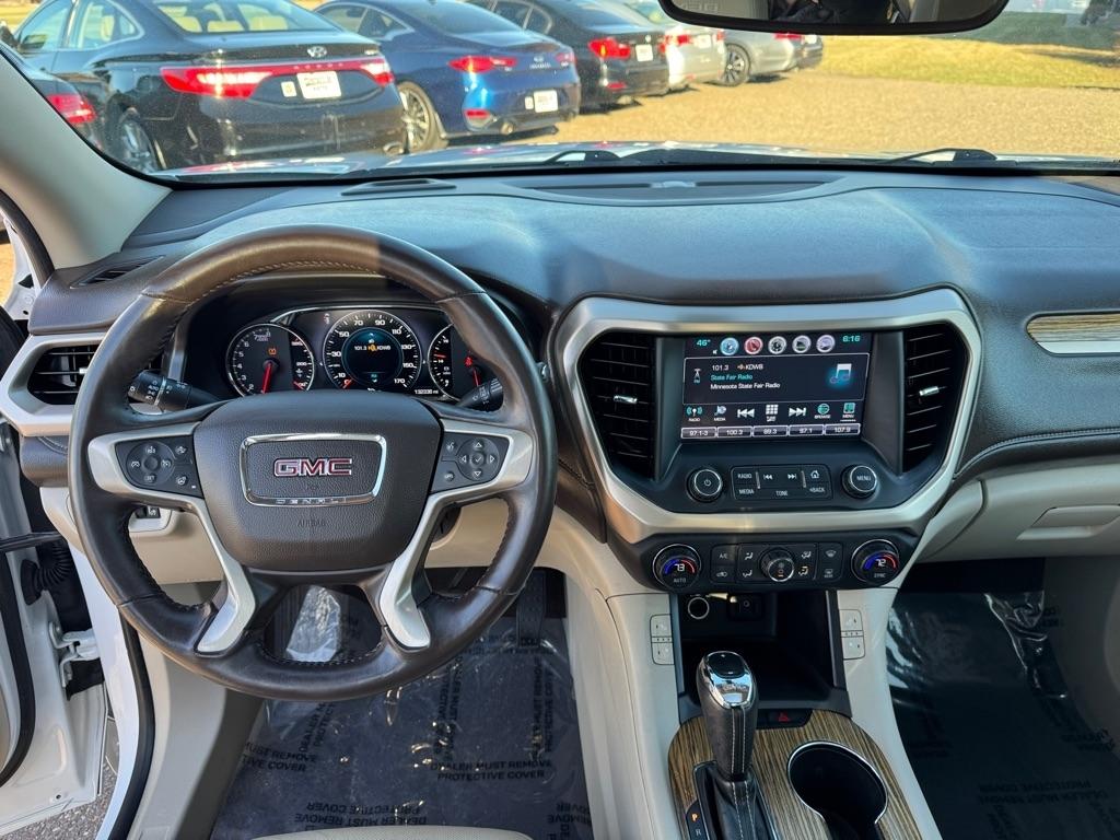 GMC Acadia AWD 4dr Denali 2017