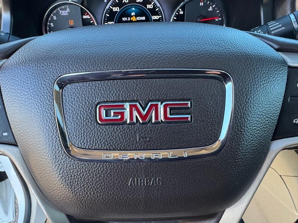 GMC Acadia AWD 4dr Denali 2017