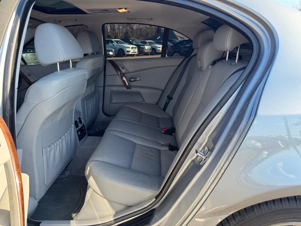 BMW 5 Series 4dr Sdn 525xi AWD 2007