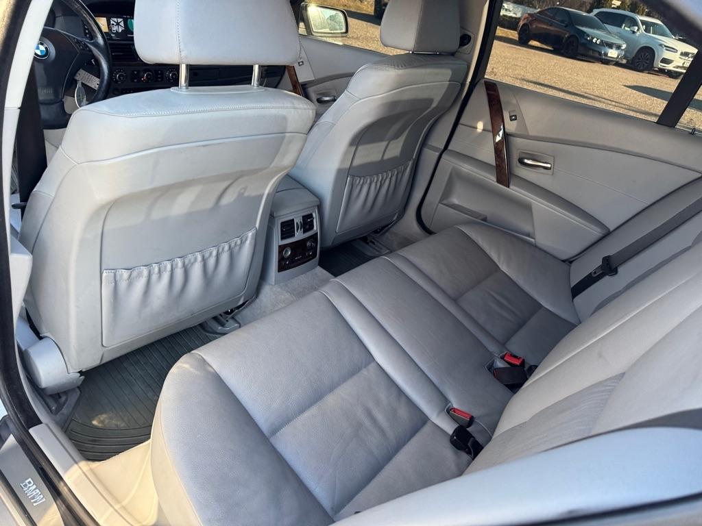 BMW 5 Series 4dr Sdn 525xi AWD 2007