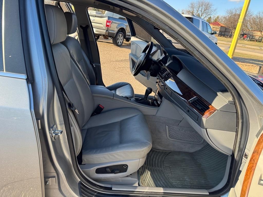 BMW 5 Series 4dr Sdn 525xi AWD 2007