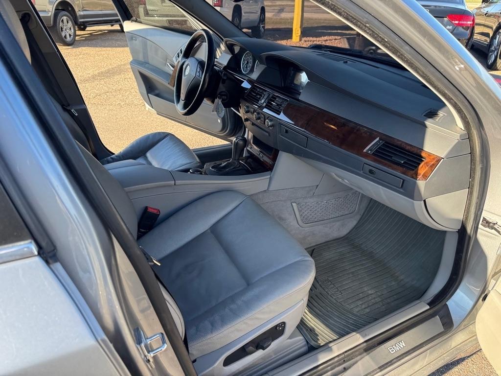 BMW 5 Series 4dr Sdn 525xi AWD 2007