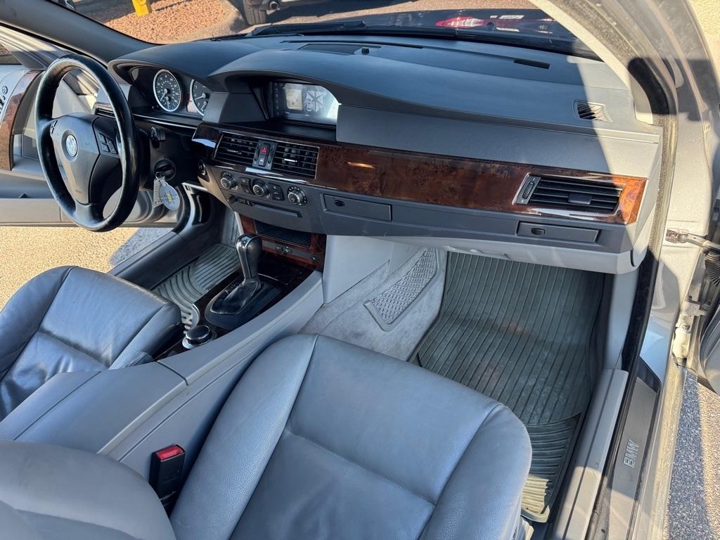 BMW 5 Series 4dr Sdn 525xi AWD 2007