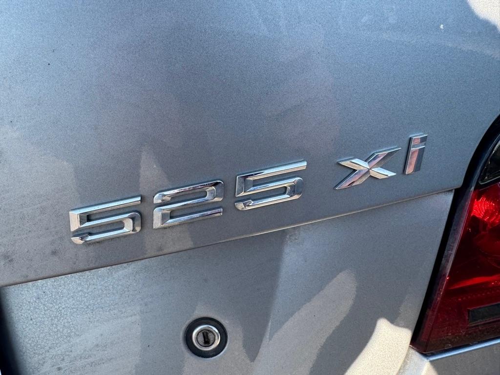 BMW 5 Series 4dr Sdn 525xi AWD 2007