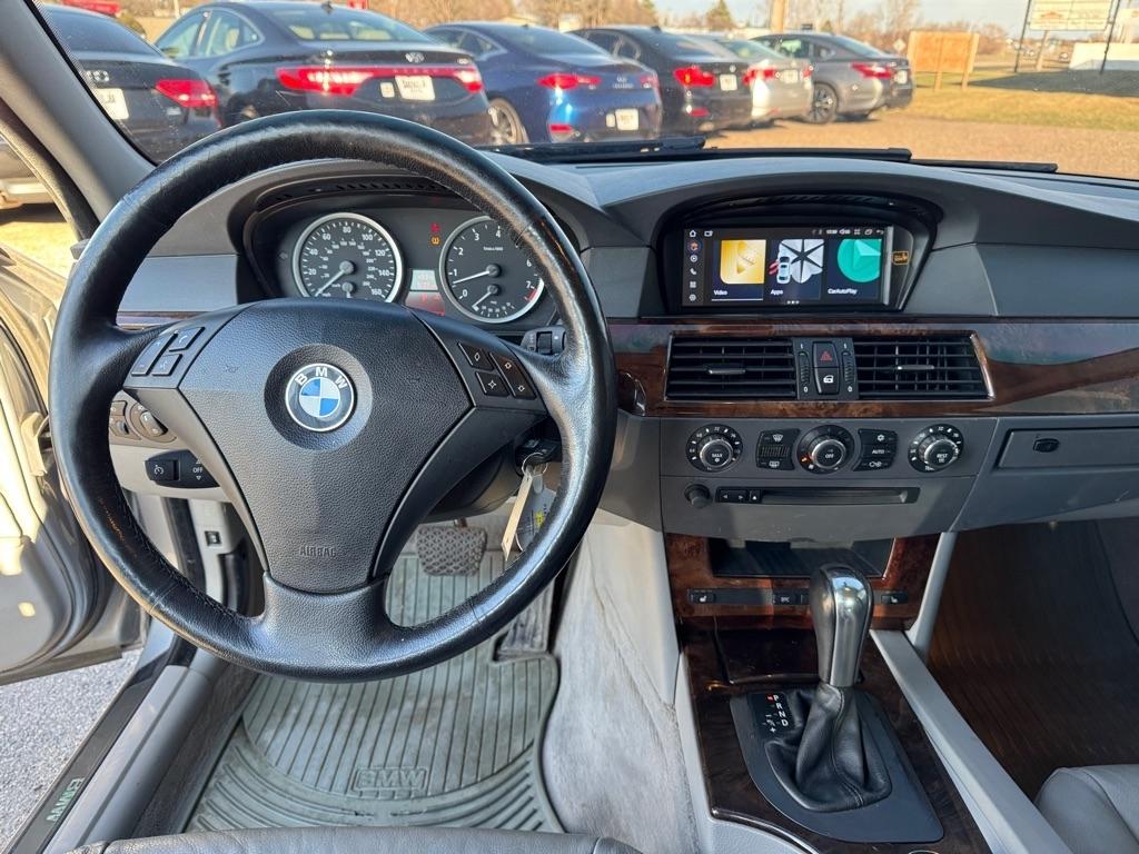 BMW 5 Series 4dr Sdn 525xi AWD 2007