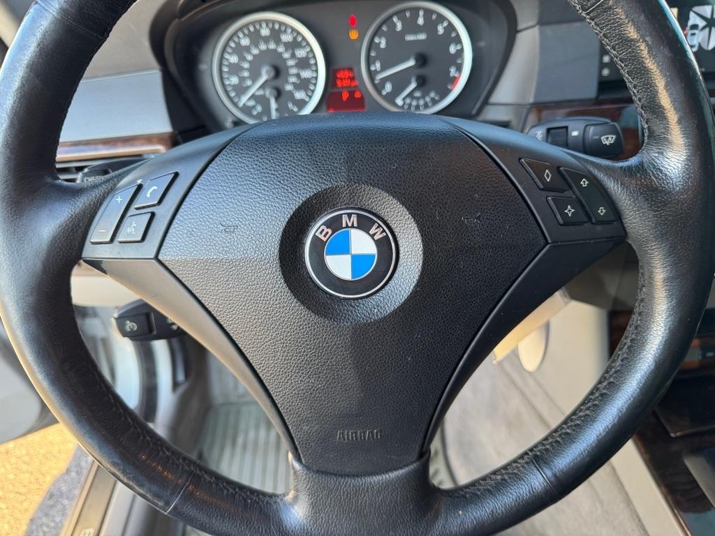 BMW 5 Series 4dr Sdn 525xi AWD 2007