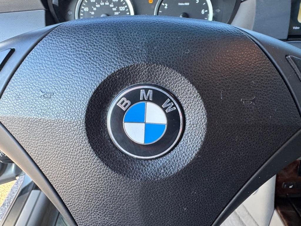 BMW 5 Series 4dr Sdn 525xi AWD 2007