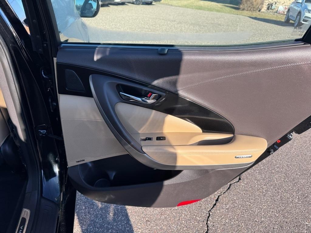 Hyundai Azera 4dr Sdn Limited 2015