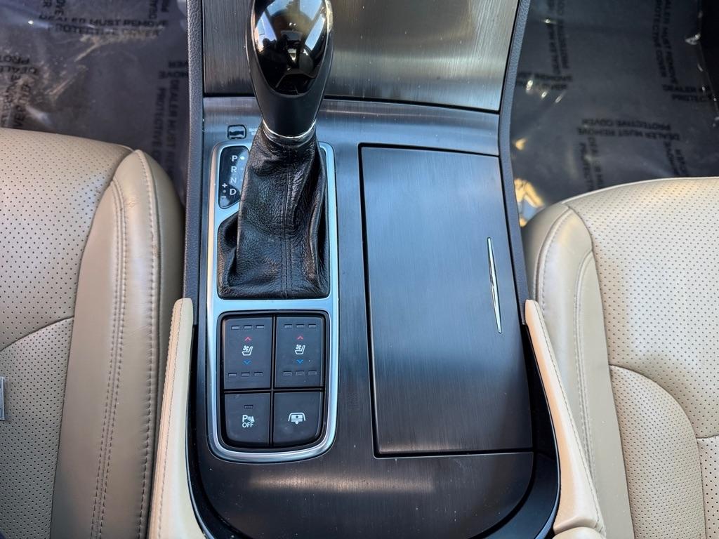 Hyundai Azera 4dr Sdn Limited 2015