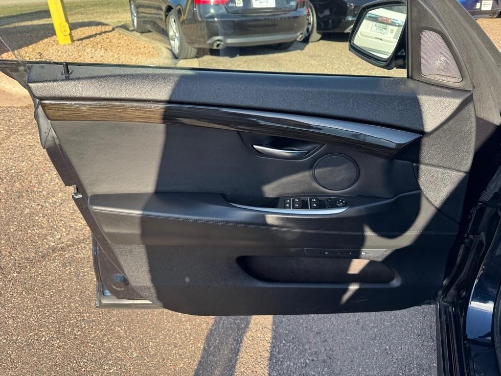 BMW 5 Series 550i xDrive Gran Turismo 2017