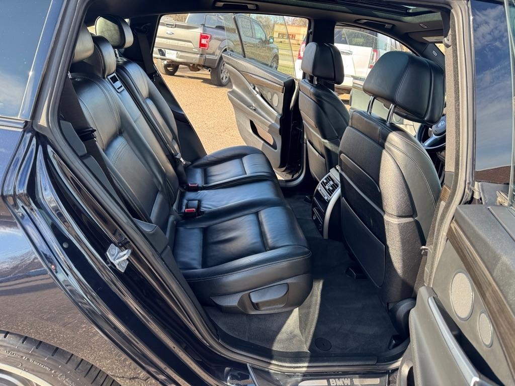 BMW 5 Series 550i xDrive Gran Turismo 2017