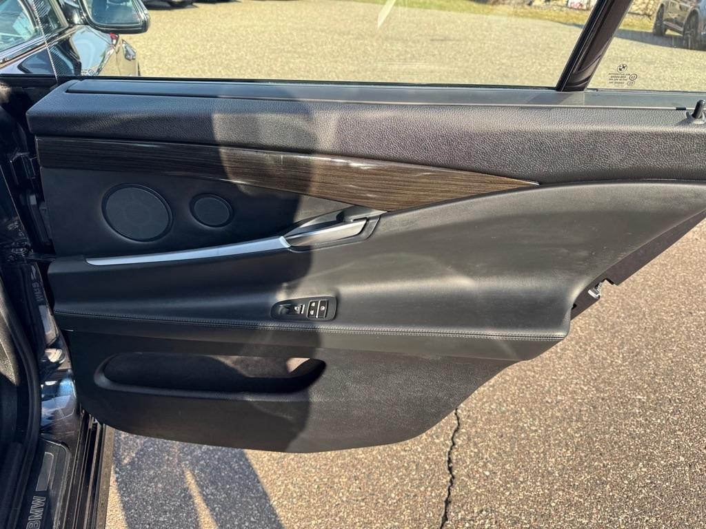 BMW 5 Series 550i xDrive Gran Turismo 2017